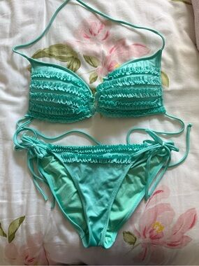 Bundle of women’s size small swimsuits 8 count